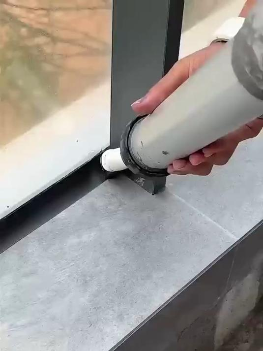 How to Use Silicone Sealant for Window Installation？